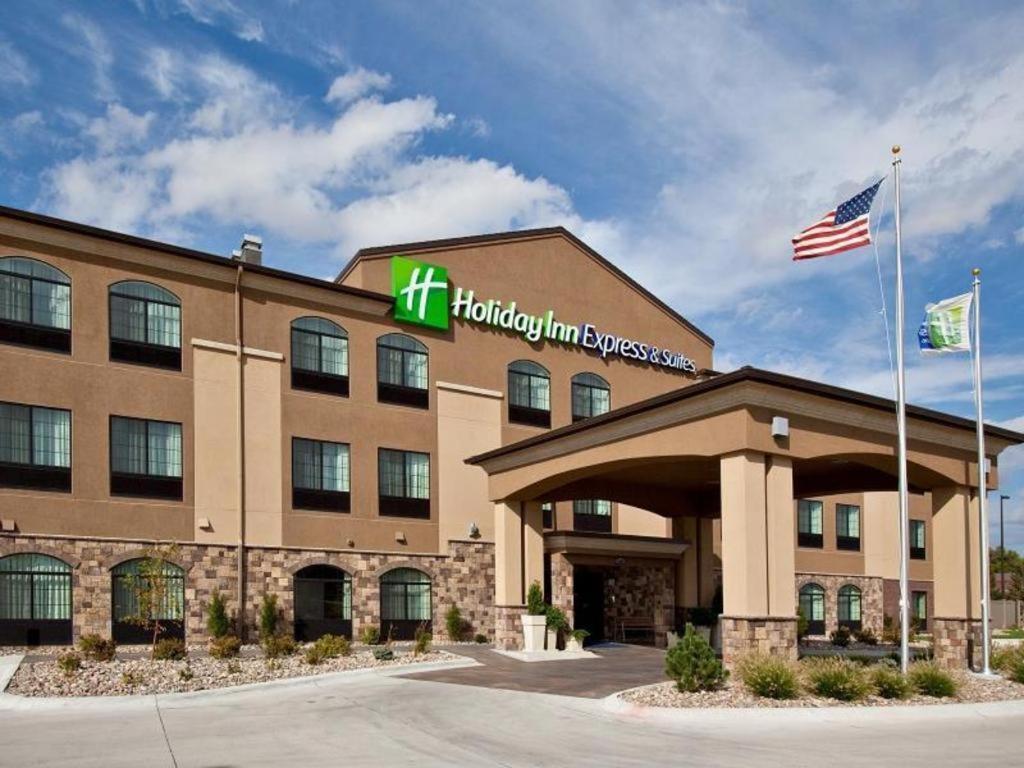 Holiday Inn Express Hotel & Suites Grand Island Buitenkant foto