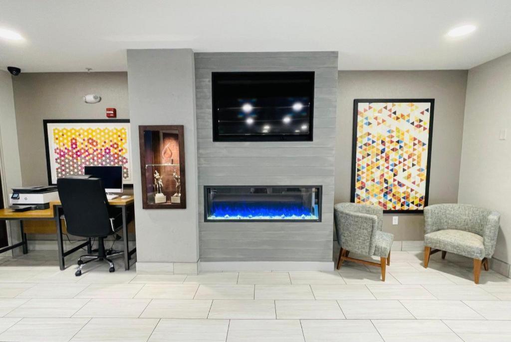Holiday Inn Express Hotel & Suites Grand Island By Ihg Buitenkant foto