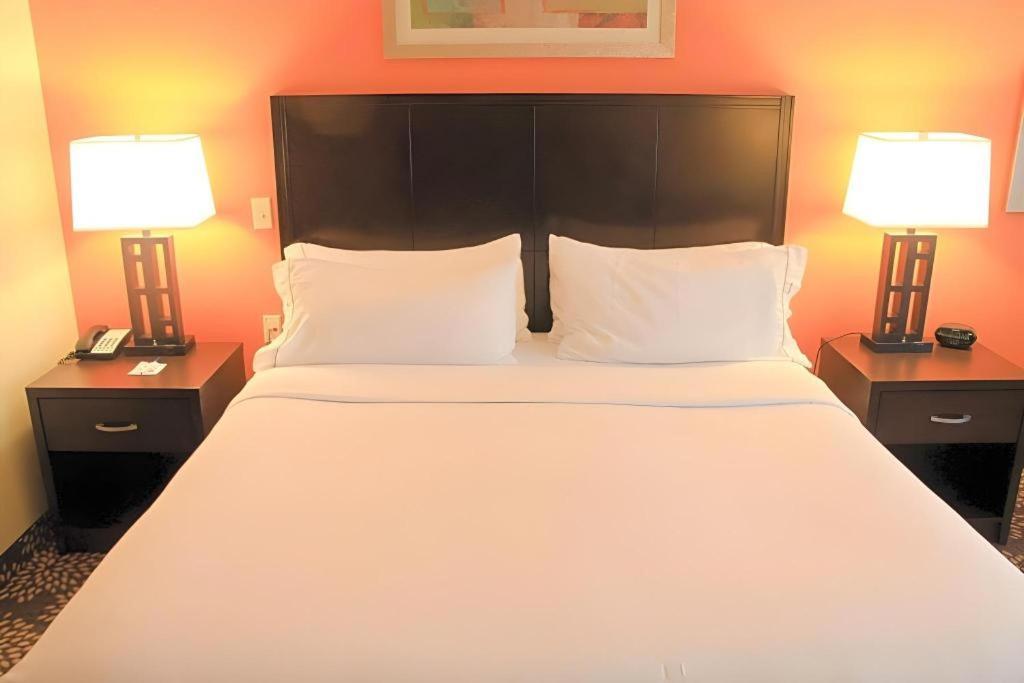 Holiday Inn Express Hotel & Suites Grand Island By Ihg Buitenkant foto