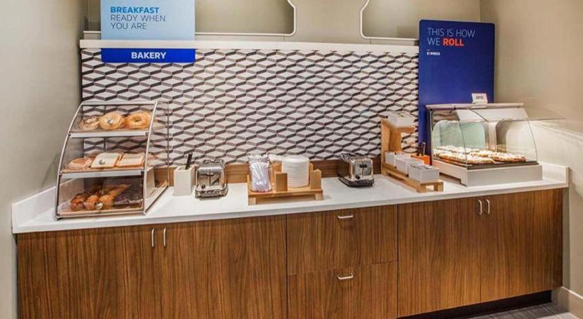 Holiday Inn Express Hotel & Suites Grand Island By Ihg Buitenkant foto
