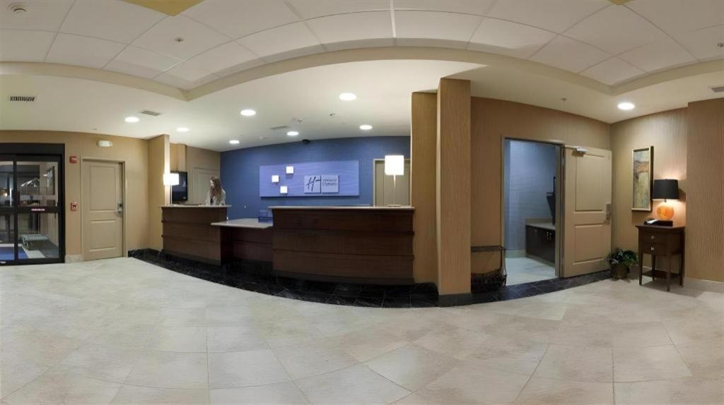 Holiday Inn Express Hotel & Suites Grand Island By Ihg Buitenkant foto